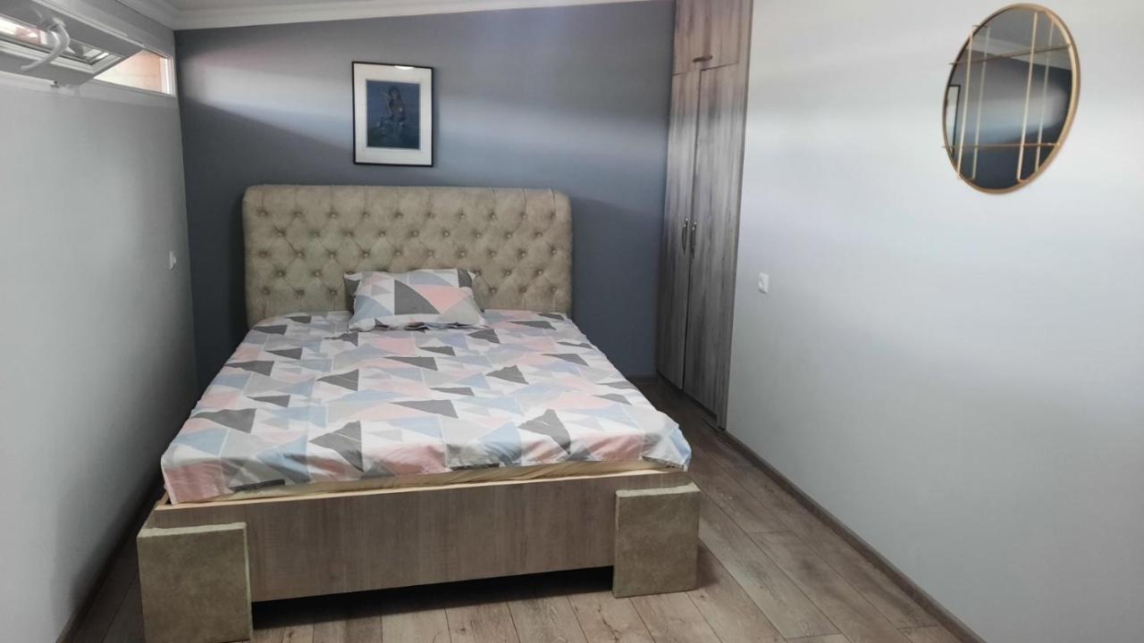 Victoria Guesthouse 库塔伊西 外观 照片